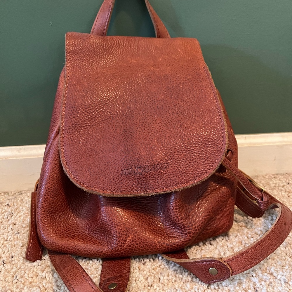 Portland Leather Goods Bucket backpack